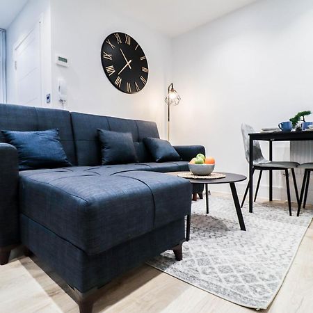 Modern 1-Bed Apartment In Buckinghamshire With Free Wifi, Parking & Garden High Wycombe Exterior foto