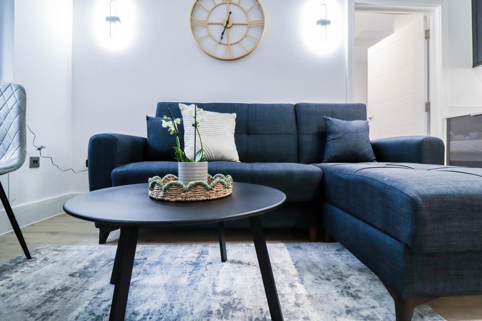 Modern 1-Bed Apartment In Buckinghamshire With Free Wifi, Parking & Garden High Wycombe Exterior foto