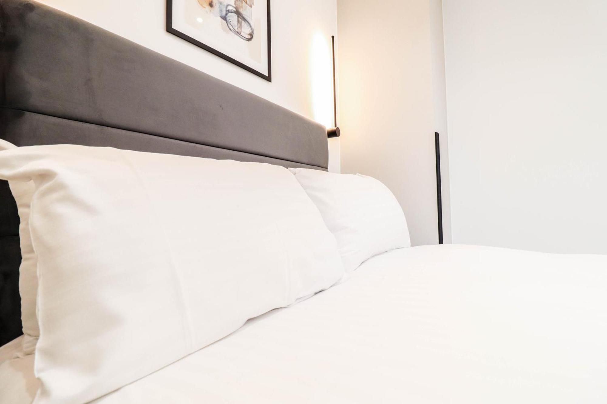 Modern 1-Bed Apartment In Buckinghamshire With Free Wifi, Parking & Garden High Wycombe Exterior foto