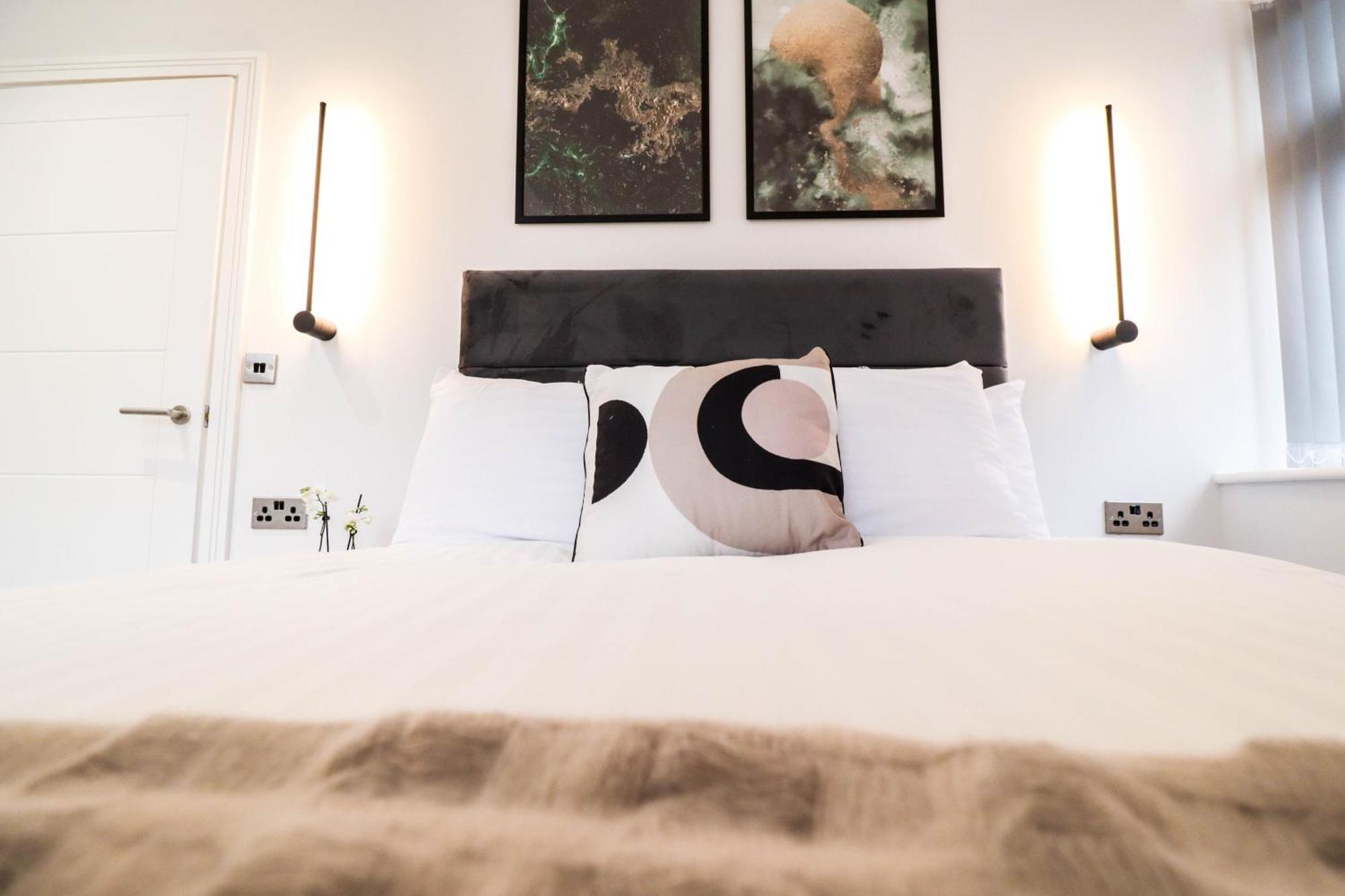 Modern 1-Bed Apartment In Buckinghamshire With Free Wifi, Parking & Garden High Wycombe Exterior foto