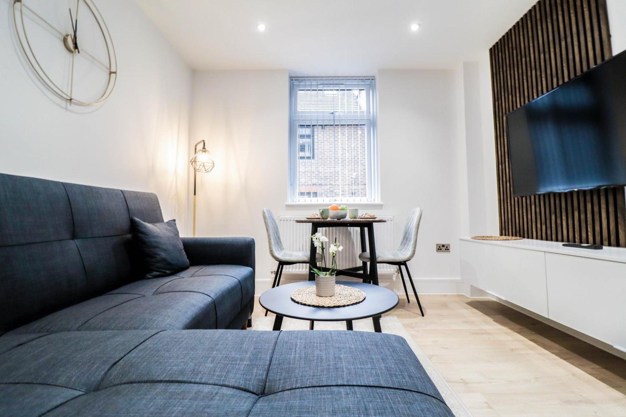 Modern 1-Bed Apartment In Buckinghamshire With Free Wifi, Parking & Garden High Wycombe Exterior foto