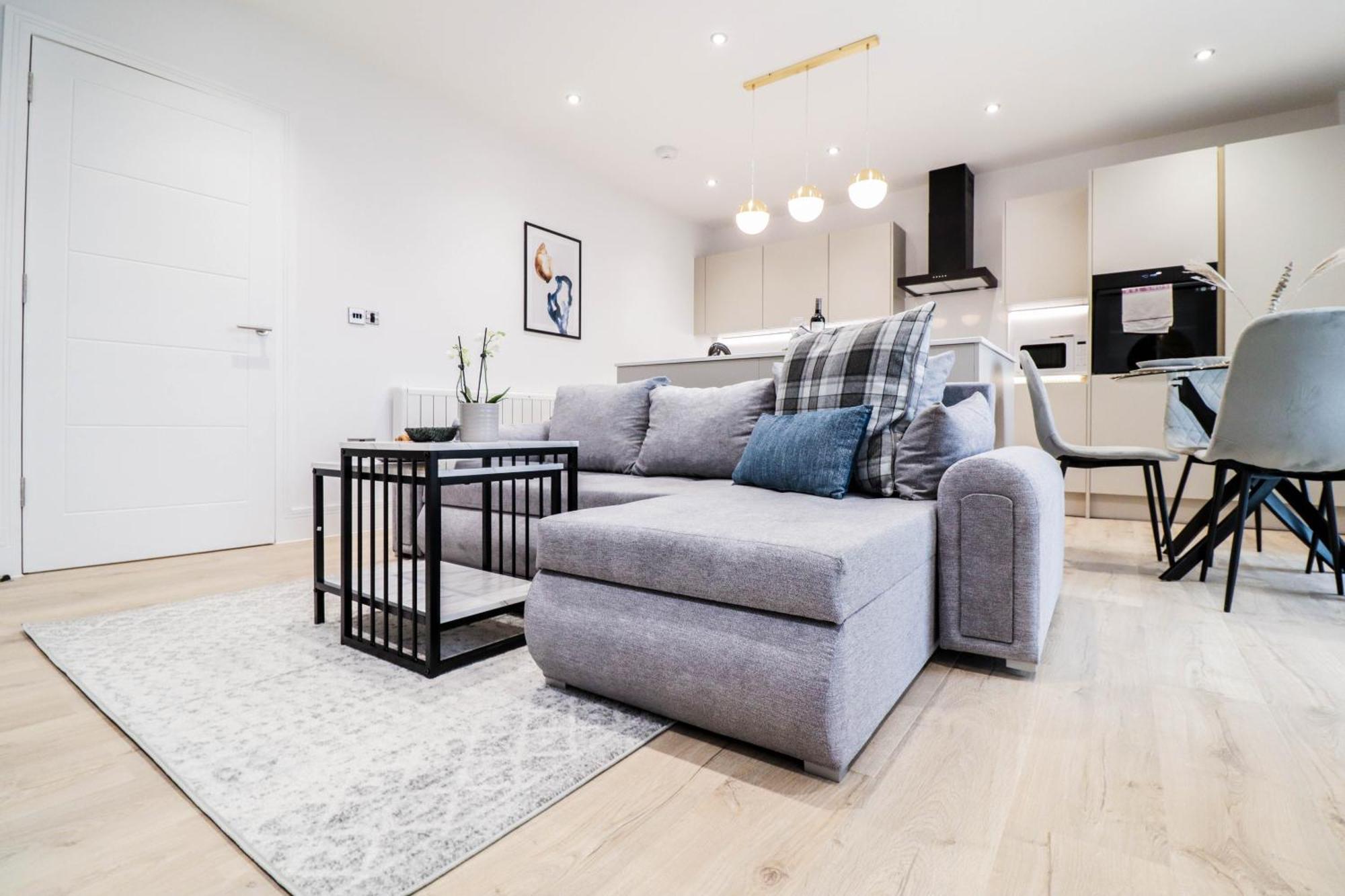 Modern 1-Bed Apartment In Buckinghamshire With Free Wifi, Parking & Garden High Wycombe Exterior foto