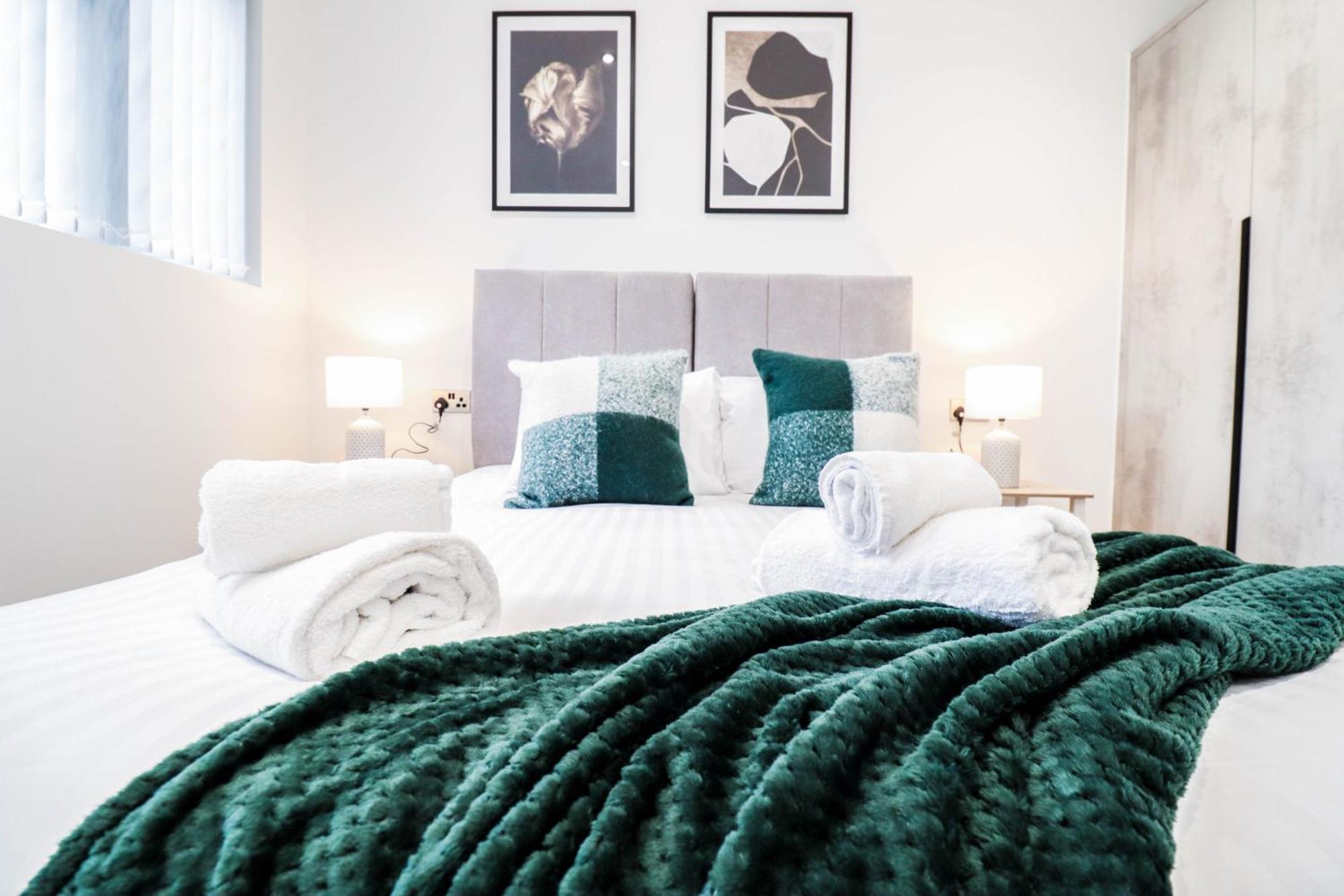 Modern 1-Bed Apartment In Buckinghamshire With Free Wifi, Parking & Garden High Wycombe Exterior foto