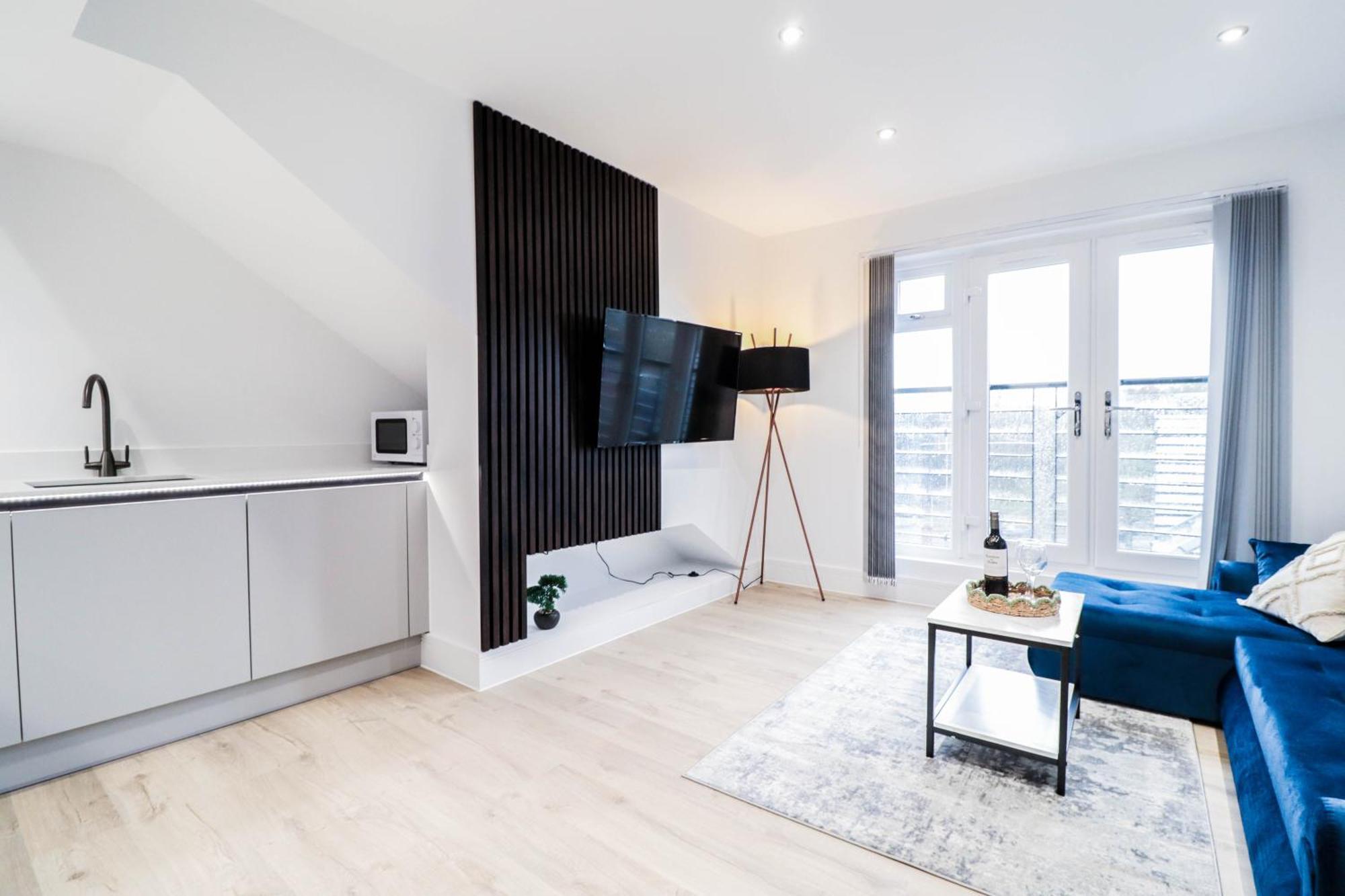 Modern 1-Bed Apartment In Buckinghamshire With Free Wifi, Parking & Garden High Wycombe Exterior foto