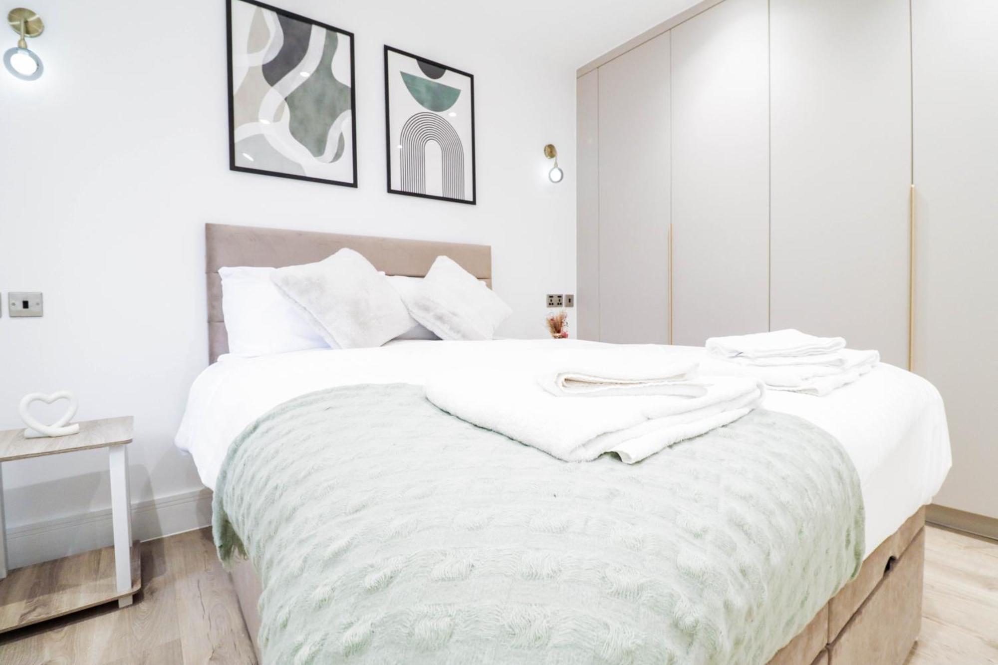 Modern 1-Bed Apartment In Buckinghamshire With Free Wifi, Parking & Garden High Wycombe Exterior foto